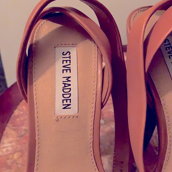 Women’s Shoes - Picture 8 of 10